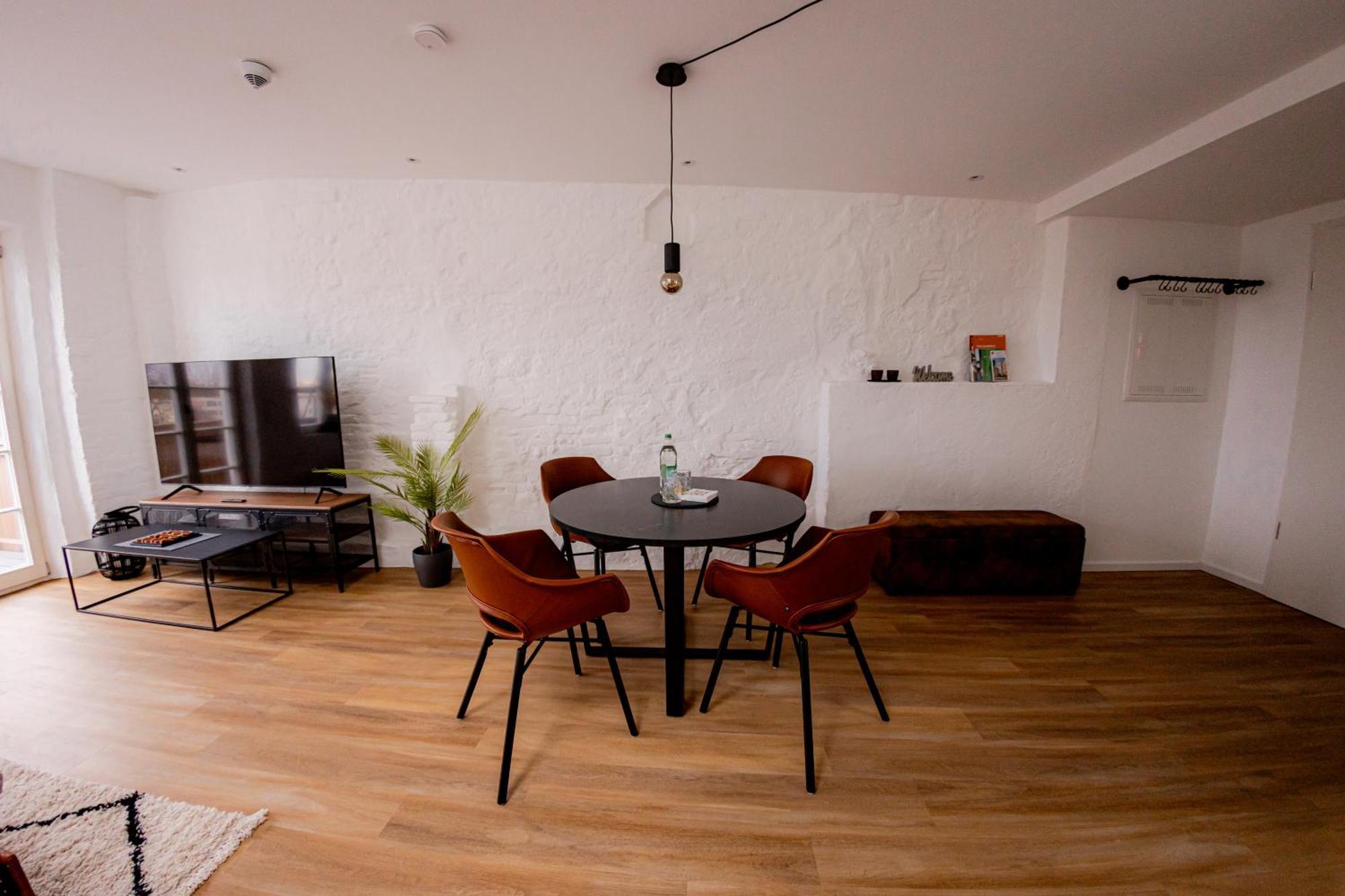 Highlight Am Stadtplatz Muehldorf - C4S Come4Stay - 2 Zimmer Wohnung I Bis Zu 5 Gaeste 외부 사진