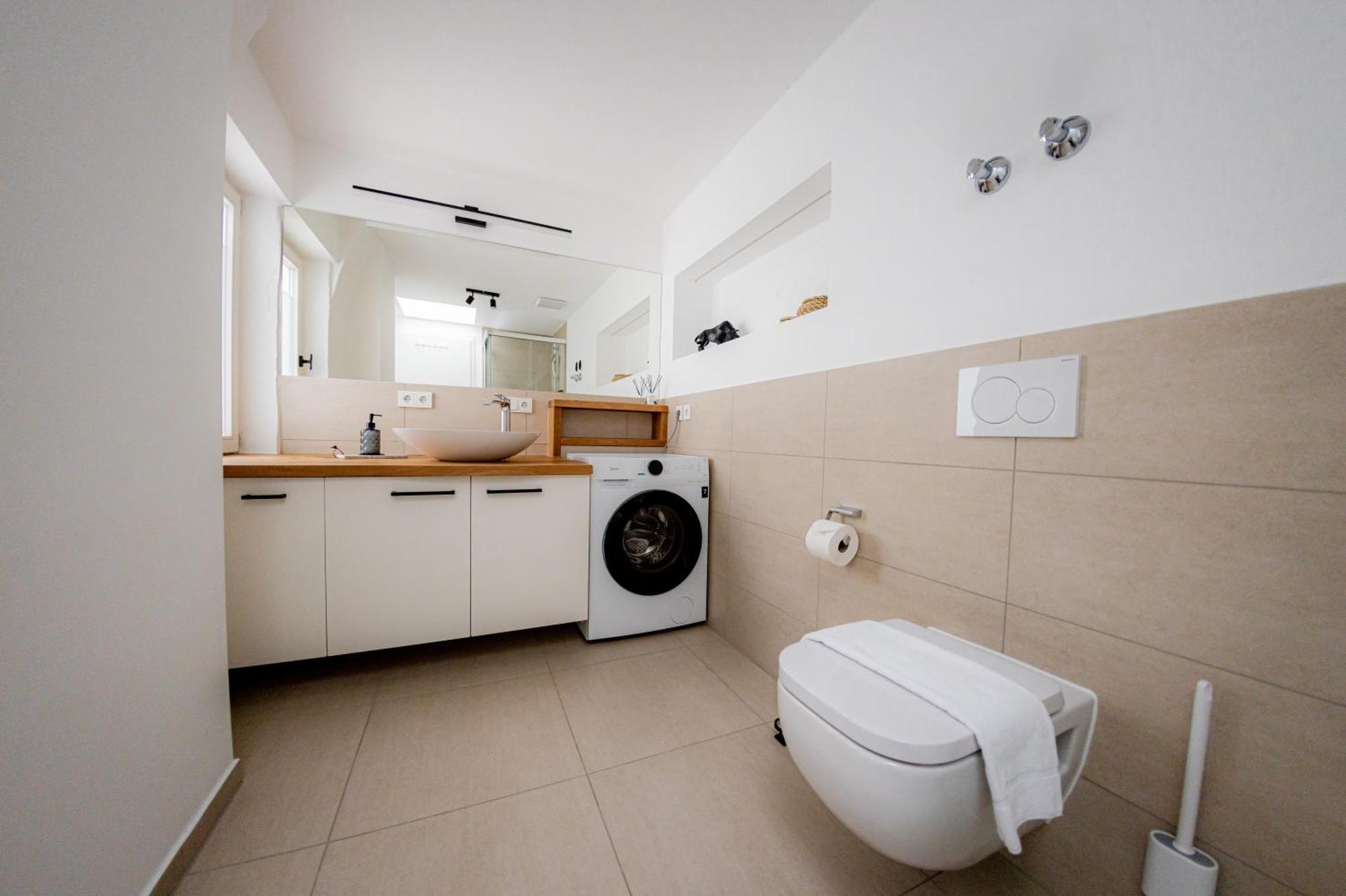 Highlight Am Stadtplatz Muehldorf - C4S Come4Stay - 2 Zimmer Wohnung I Bis Zu 5 Gaeste 객실 사진